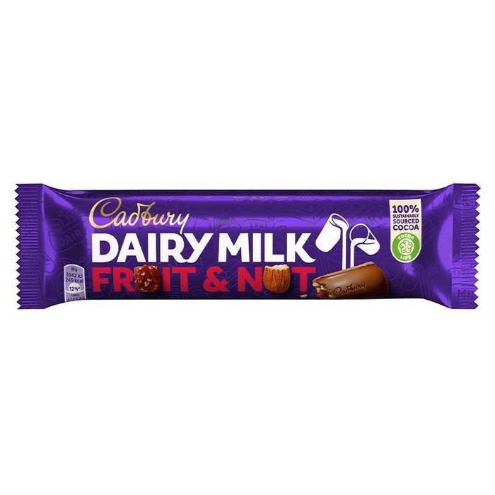 CADBURY μπάρα σοκολάτας fruit και nut 49gr